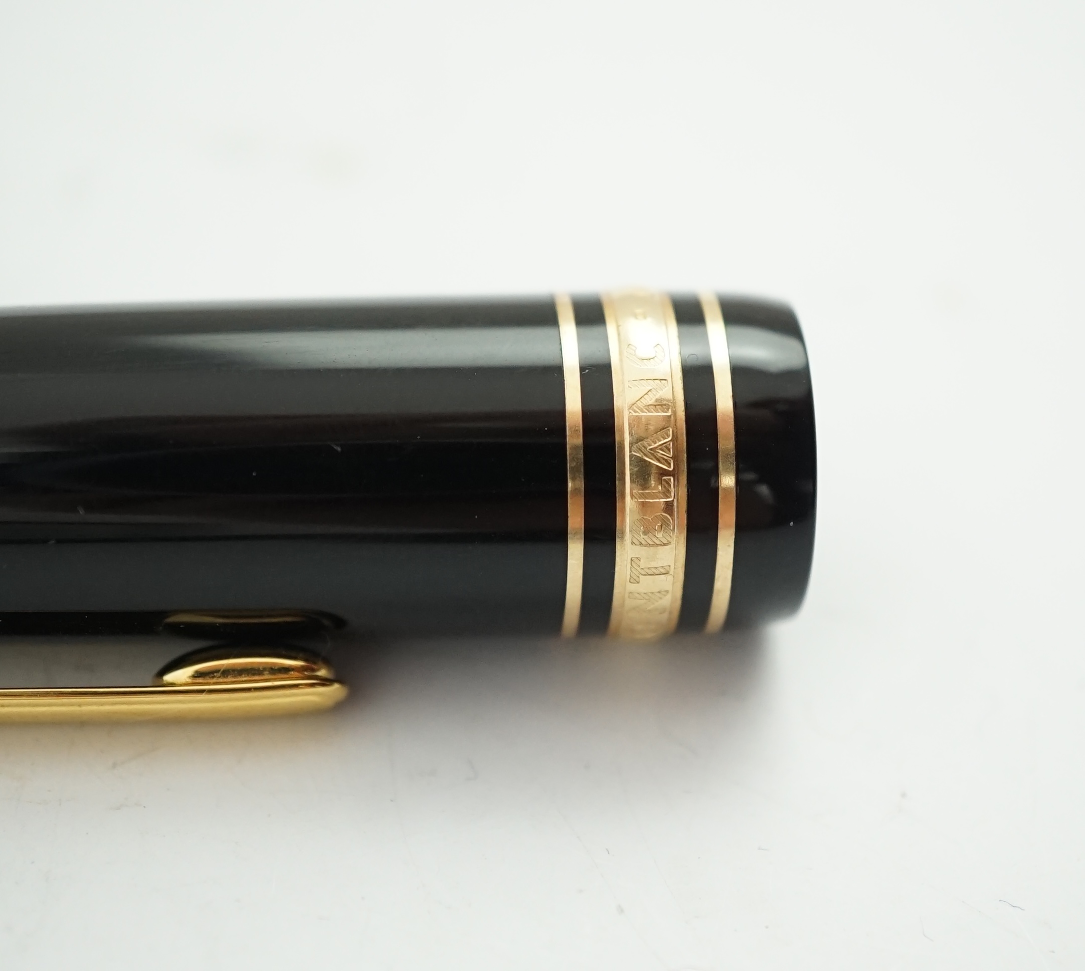 A Montblanc 146 fountain pen, boxed